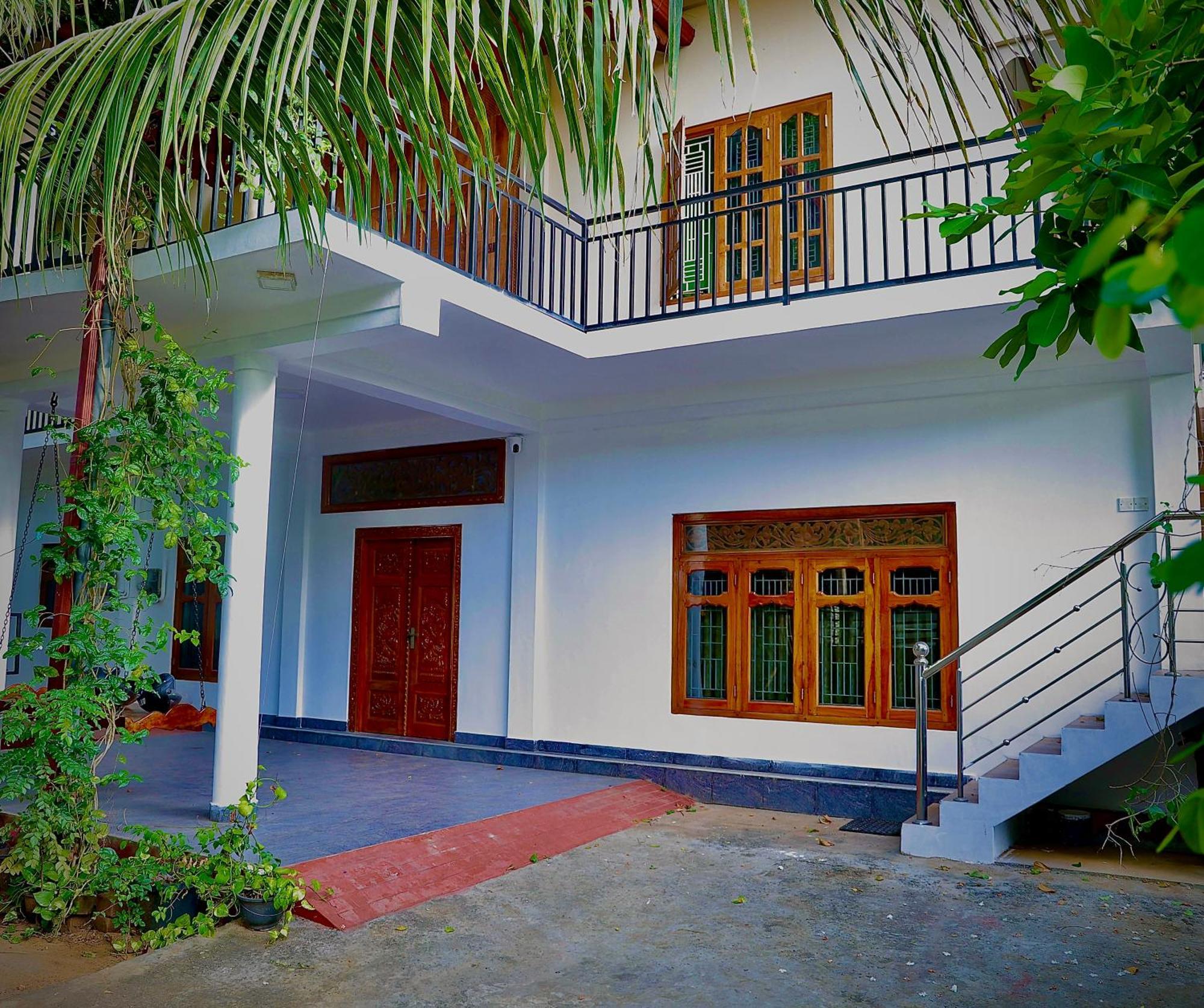 Columbus Villa Jaffna Buitenkant foto